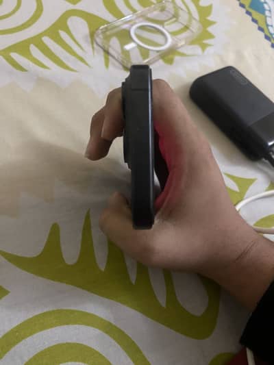 iPhone 15 Pro 256gb 87 battery health Jv