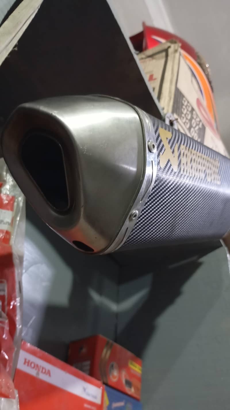 Akrapovic 3