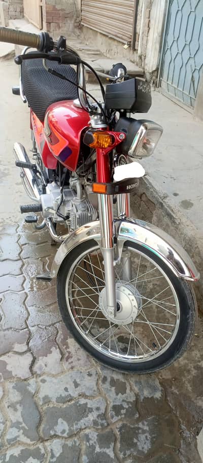 Honda 70CDbilkul new bike mob no:0303-6991-639