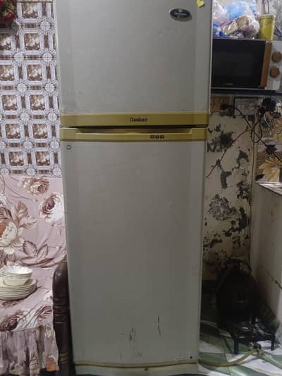 Dawlance fridge medium size