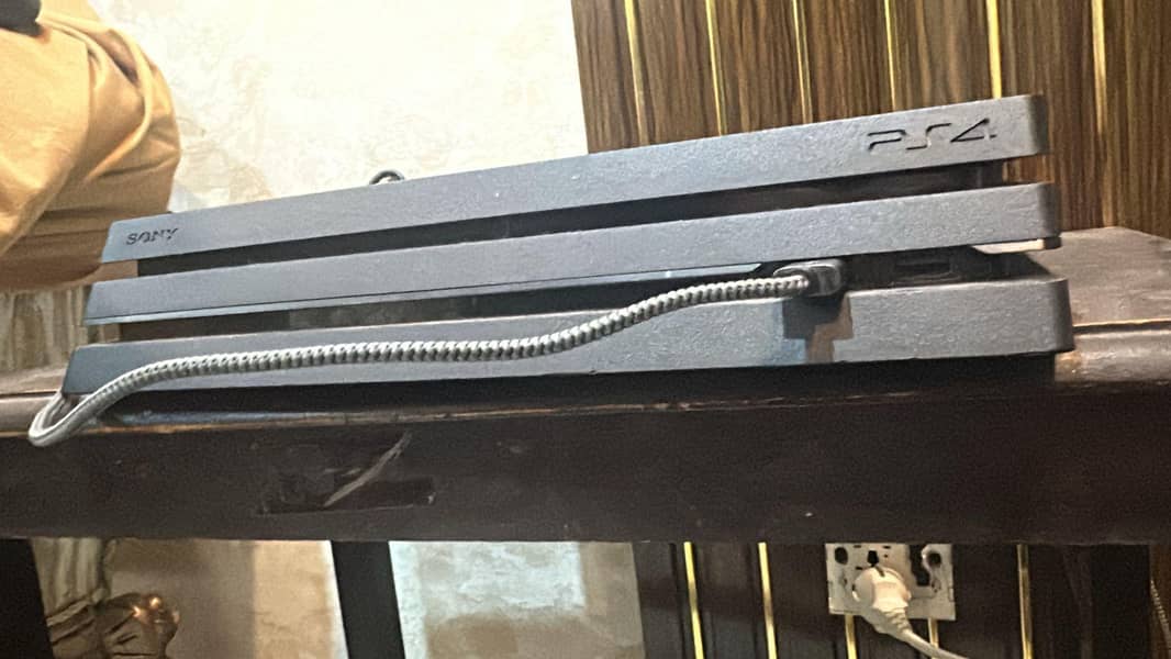 PS4 pro 4