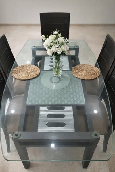 Dining table for sale