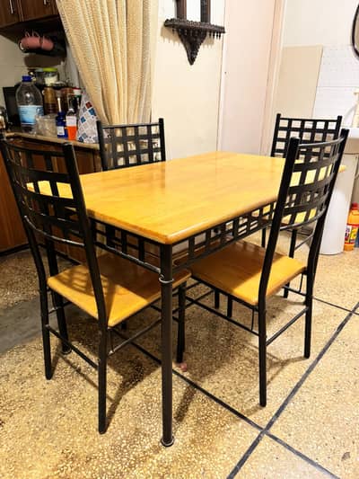 Dining table with 4 chairs & curtains with blinds