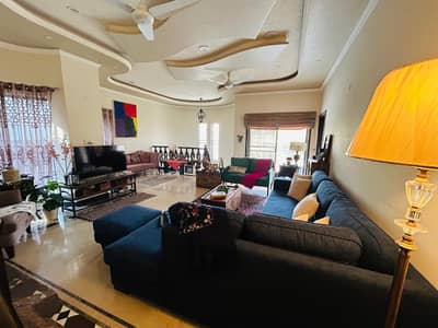 1 Kanal Upper Portion Available For Rent