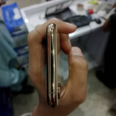 Apple iPhone XS