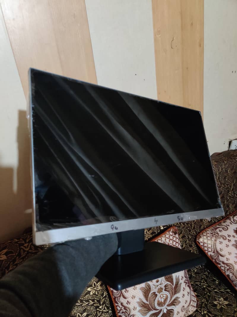 Hp e223 borderless monitor 22inch and 24inch urgent sale - Computer ...