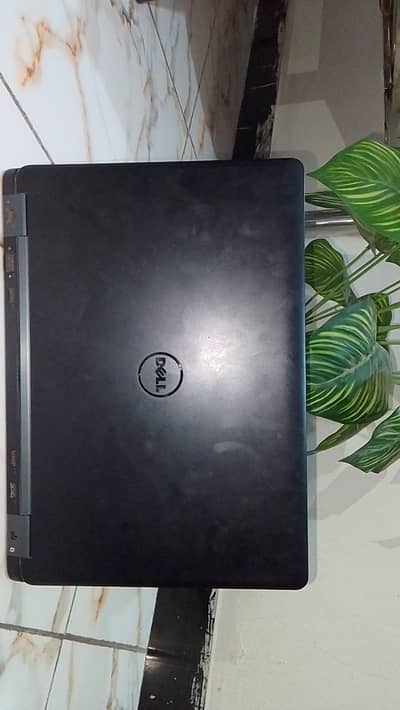 Dell Latitude E5550