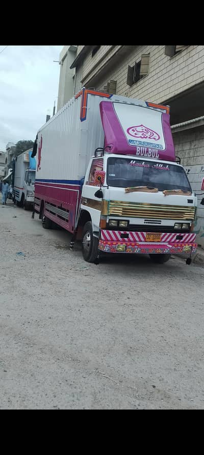 mazda 3500 cantiner 20 feet