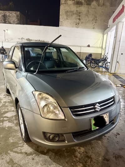 Suzuki swift DLX 2012