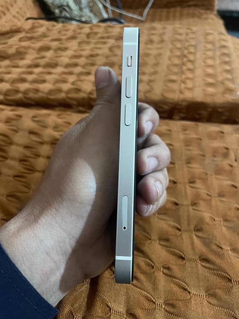 iPhone 13 Mini 3