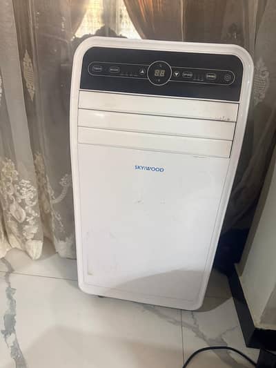 Imported Portable Invertor AC Heat n cool for Sale.