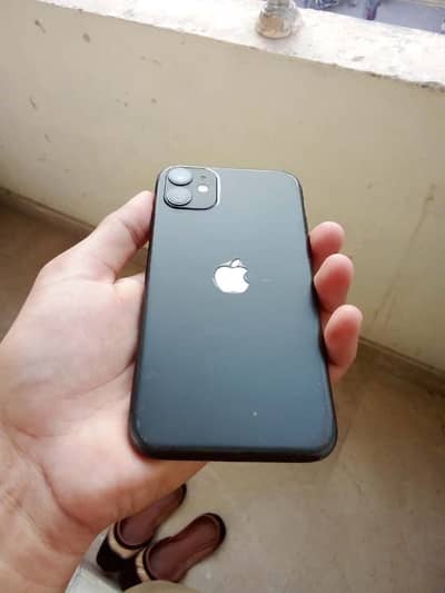 Iphone 11 64gb factory unlock/ black color all ok