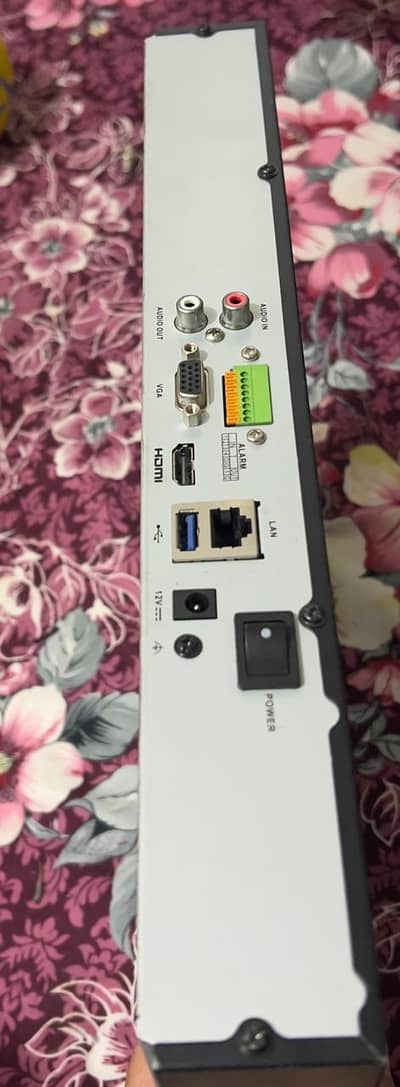 Hikvision 16-Channel NVR + WD Purple 4TB HDD