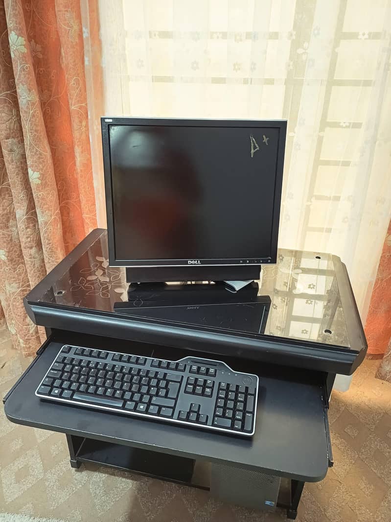 Dell desktop computer 1