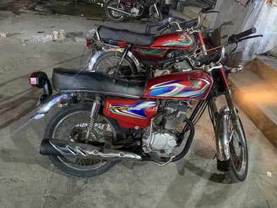 Honda 125 red cle