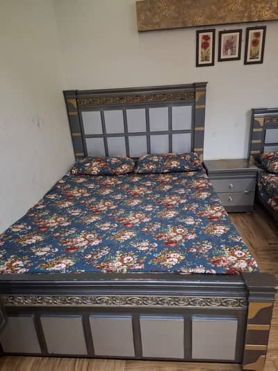 Slightly used double bed,single bed with dressing