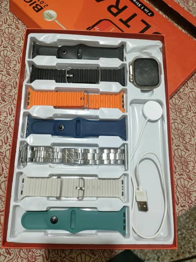 Ultra Smart Watch With 7 Straps  100% Ok
