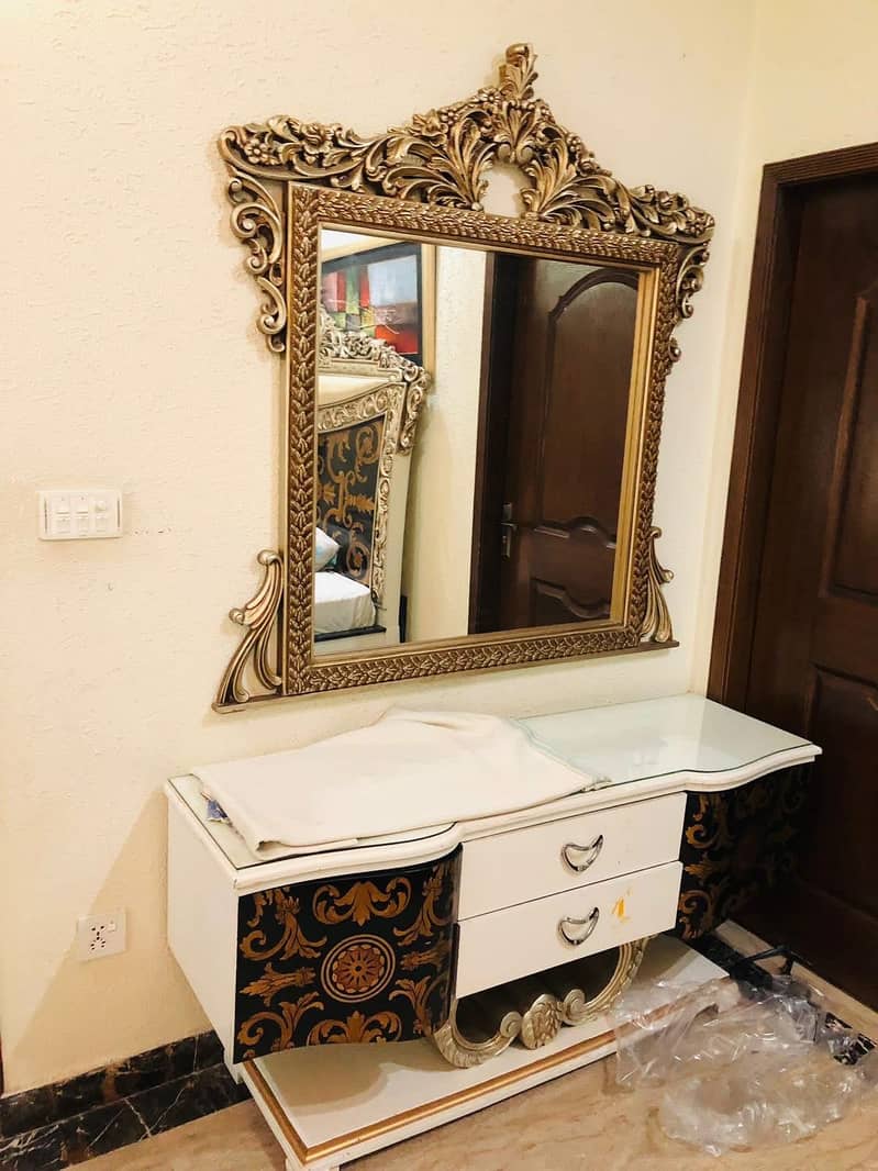 Good condition bed set 1