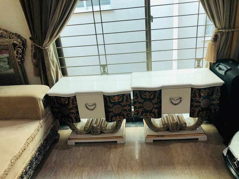 Good condition bed set 7