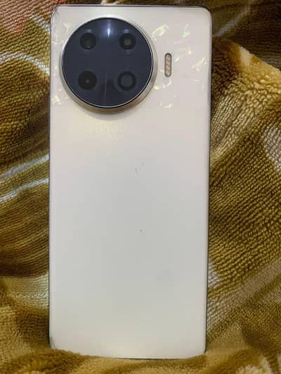 Tecno Spark 20Pro Plus