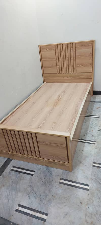 Single bed new condition unique look never used scratchless condition