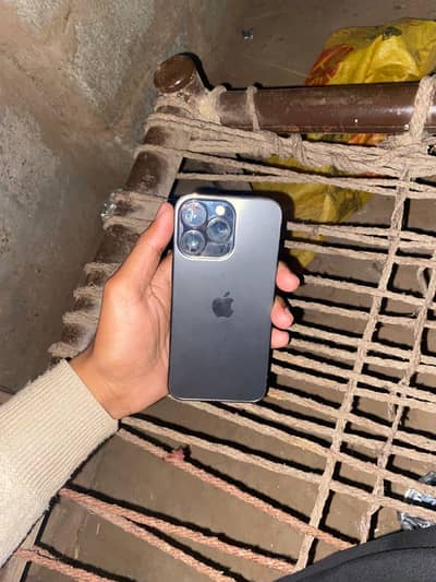 Iphone 13 pro In low price urgent sale