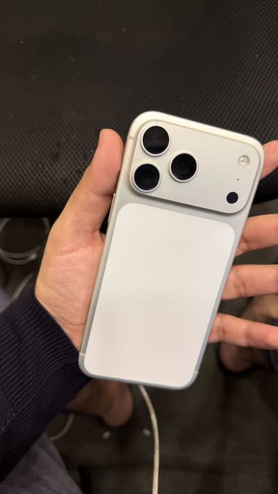 17Pro Max Dual Esim White