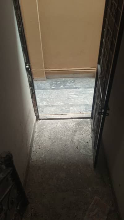 10 Marla Upper Portion for Rent (Ideal Location)