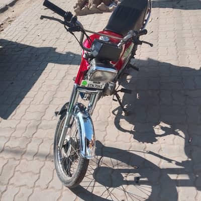 united 70 bike 10/10 condition