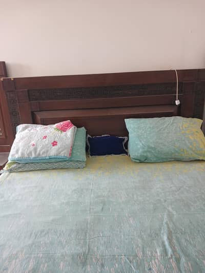 heavy bed with spring mattress for Sale.