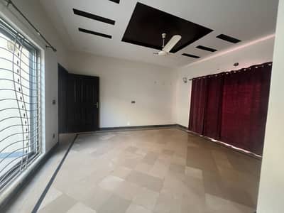 1 Kanal Upper Portion Available For Rent In Phase 4 HH Block DHA Lahore