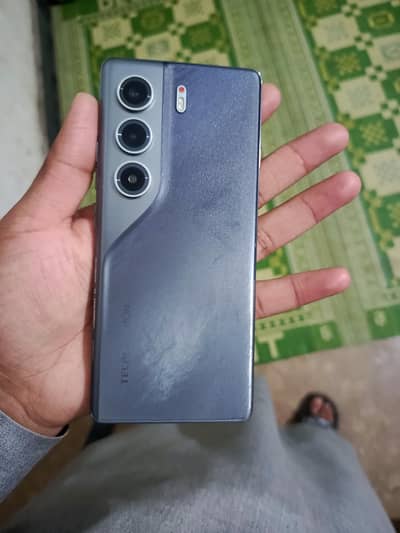 Tecno camon 40 pro 8/256 gb 10/10 condition with complete box