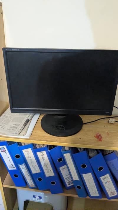 full HD 1080p monitor