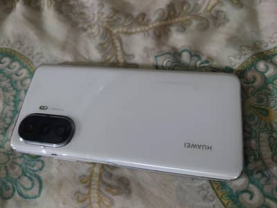 Huawei nova y 70
