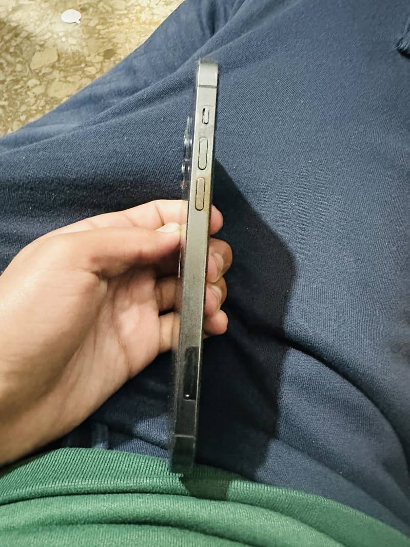 iPhone 12 Pro 2