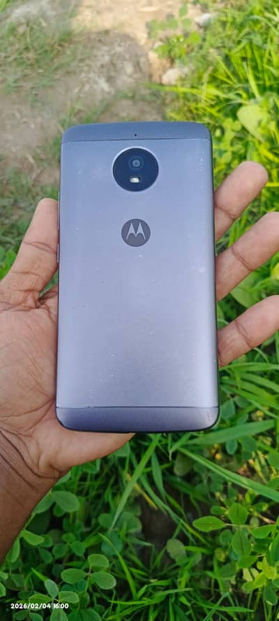 Moto E4 Plus