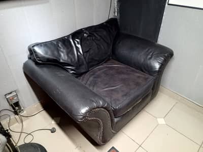 sofa black good