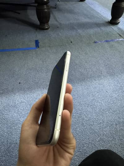 IPHONE 11 Sim Glitch