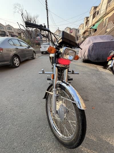 Honda 125 Model 2025 In brand new condition with total genuine parts