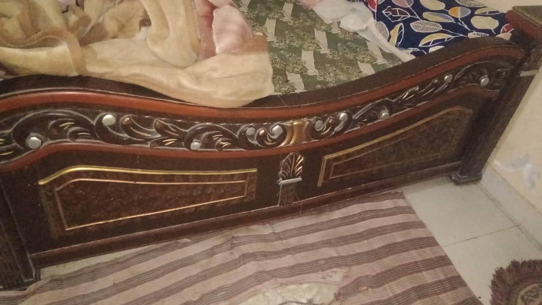 bed dressing table showcase 0