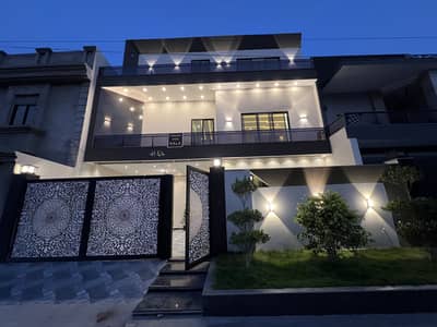 10 Marla Fresh House For Sale