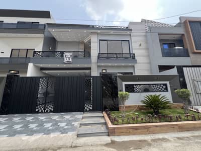 10 Marla Luxury Fresh House For Sale