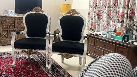 ottoman never used, chairs paint need to be fresh