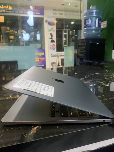Macbook Pro 2020 M1 16GB RAM 1TB SSD 13'inch - Apple Rawalpindi saddar