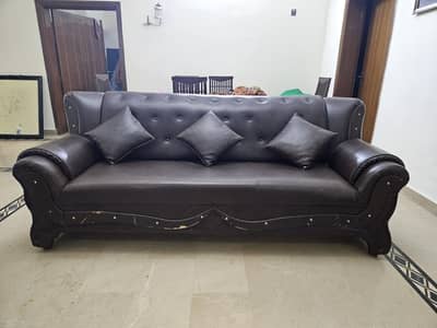 leather sofa set in new condition