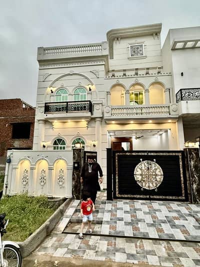 5 Marla Brand New House For Sale Prime Location.