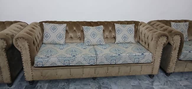 5 Seater Beautiful Sofa Set
