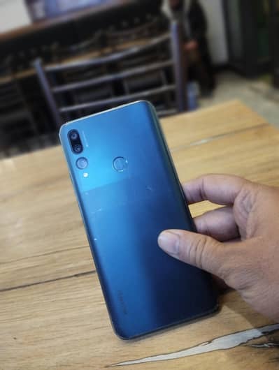 Y9 Prime 2019 4GB 128 GB original condition minor glass break