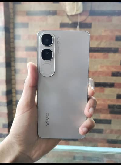 Vivo y200