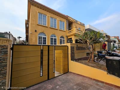 1 Kanal portion with extra hall for rent - Office, corporate, or residence.